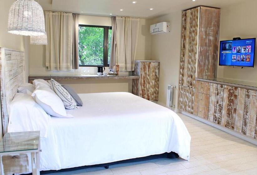 デラックスルーム, A Hotel Decosuites