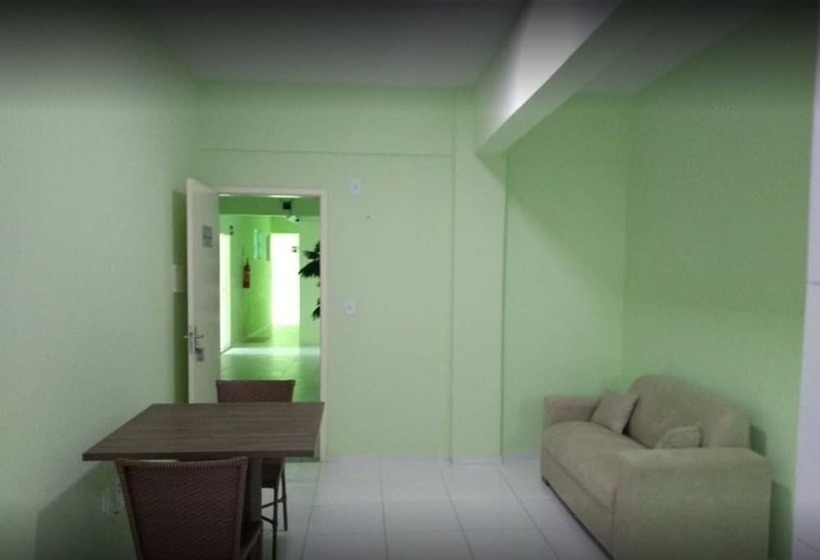 חדר דלוקס לשלושה, Letiva Arco