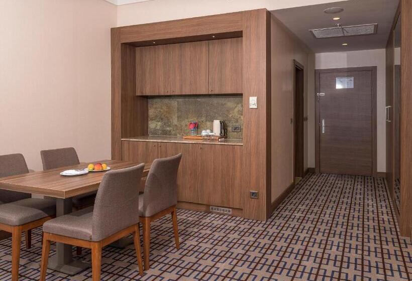 スイート, Ramada Plaza By Wyndham Rize