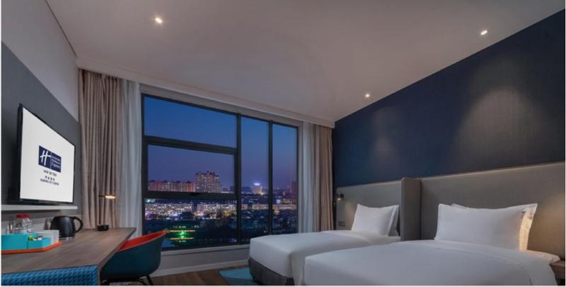 اتاق استاندارد چهار تخته, Saparis