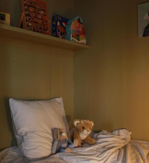 سوییت لوکس, B&b In Het Voorhuys