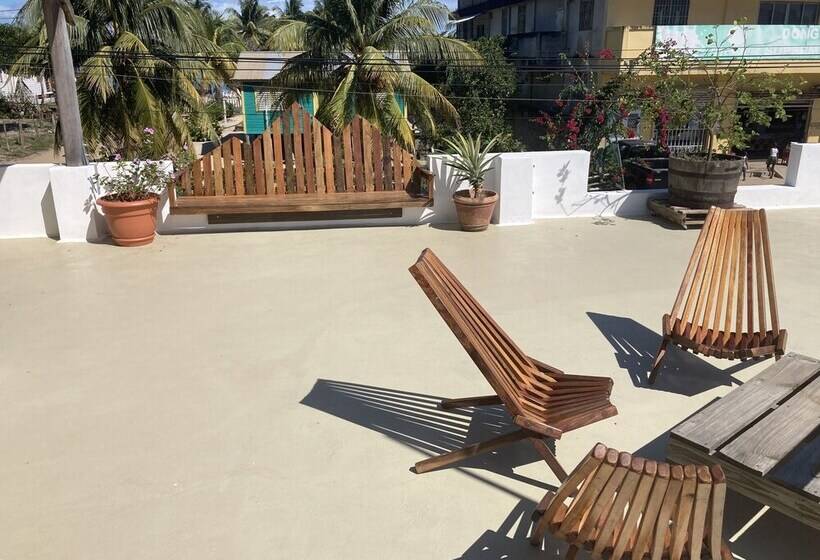 Номер Deluxe, Crash Pad Adventure Hostel