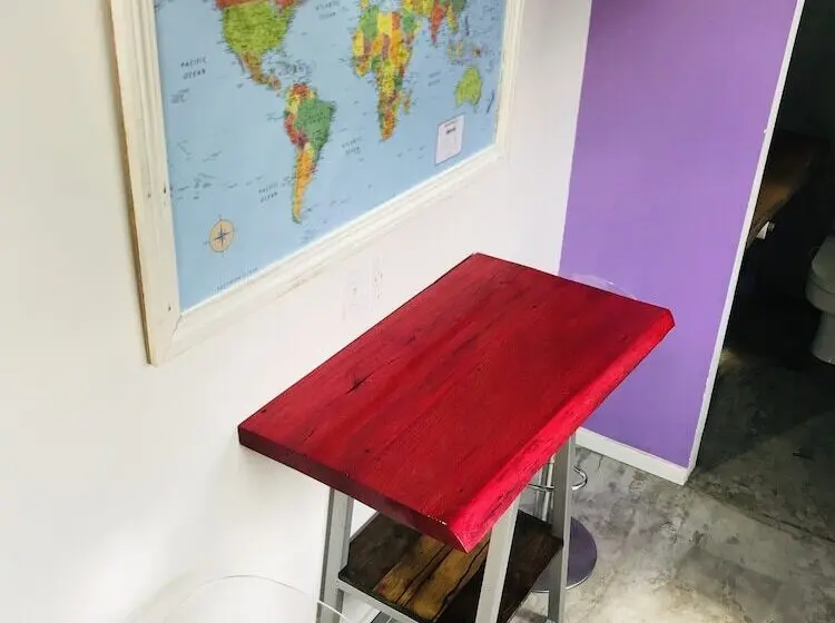 اتاق لوکس, Crash Pad Adventure Hostel