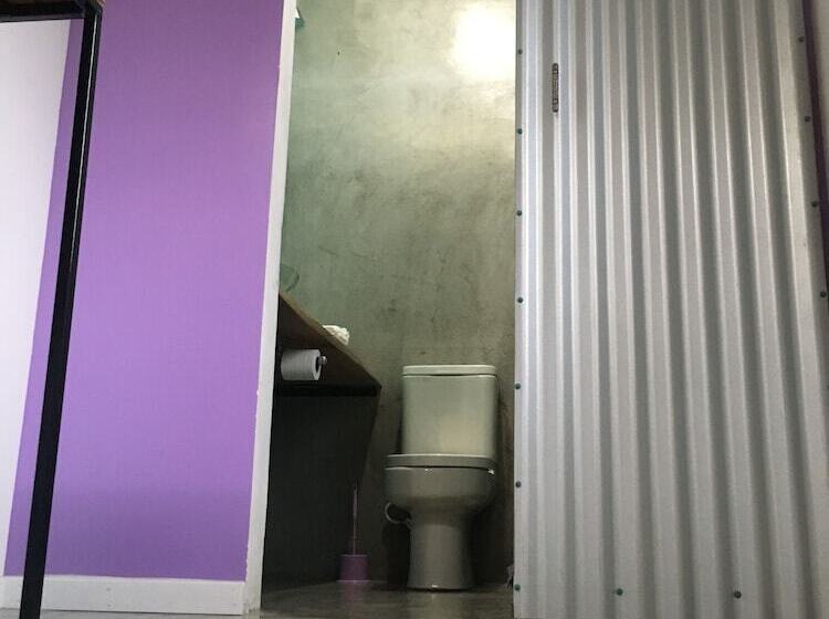 Номер Deluxe, Crash Pad Adventure Hostel