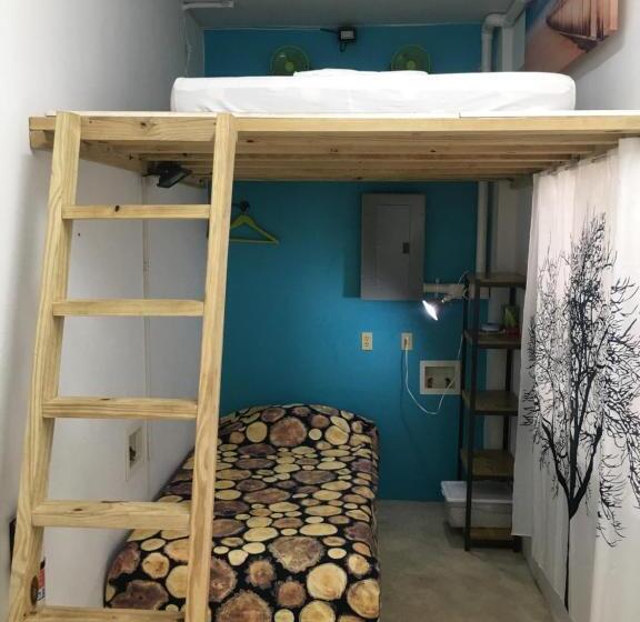 Номер Стандарт, Crash Pad Adventure Hostel