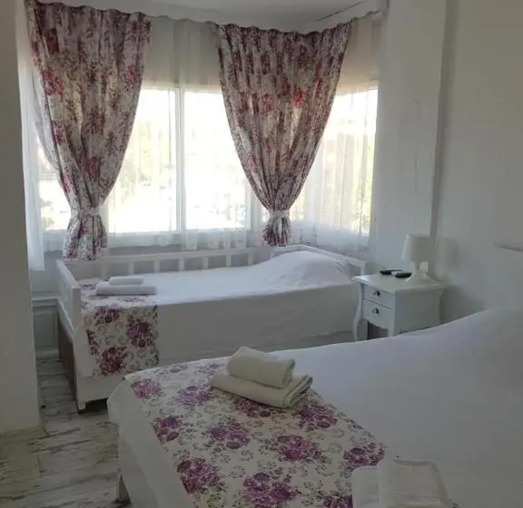Standard Kolmen Hengen Huone, Aişem By Hire