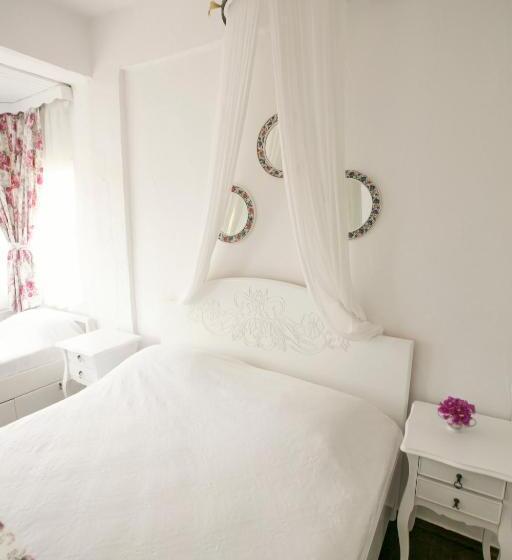 חדר סטנדרט לשלושה, Aişem By Hire