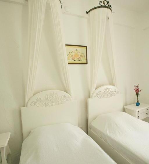 חדר סטנדרט, Aişem By Hire