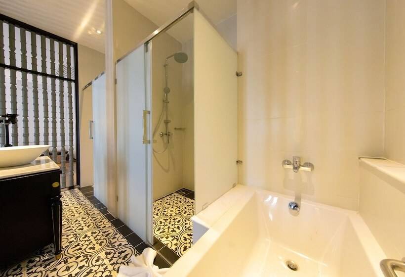 带泳池景观的优质房间, Le Thatluang D Or Boutique