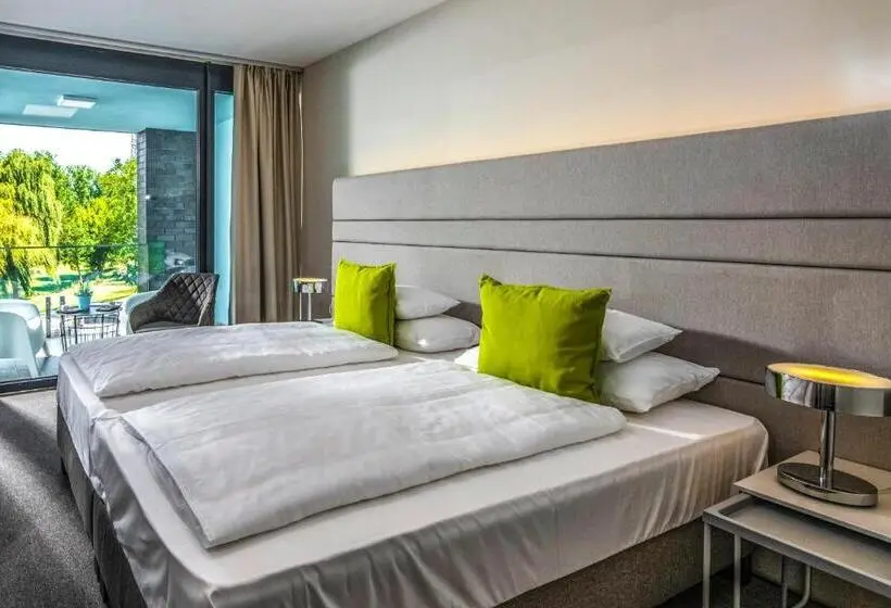 バルコニー付きスタンダードルーム, Open Hotel Szentes
