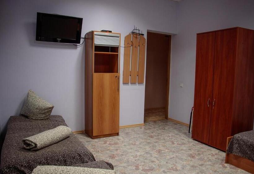 اتاق استاندارد سه نفره, Arcobaleno Home