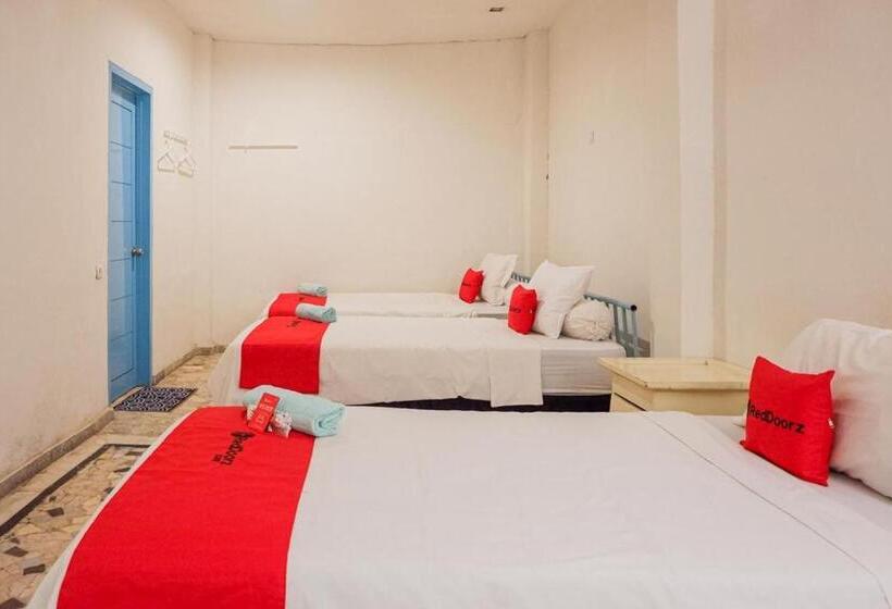 Семейный Номер, Reddoorz Near Rsud Kota Mataram