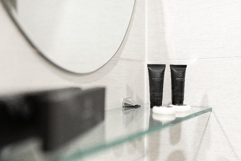 סטודיו דלוקס, Artemis Place Makati