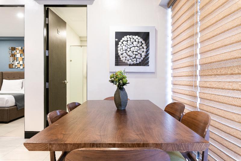 סוויטת פנטהאוז, Artemis Place Makati