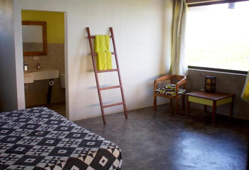 اتاق لوکس با چشمانداز دریا, Hush Maderas