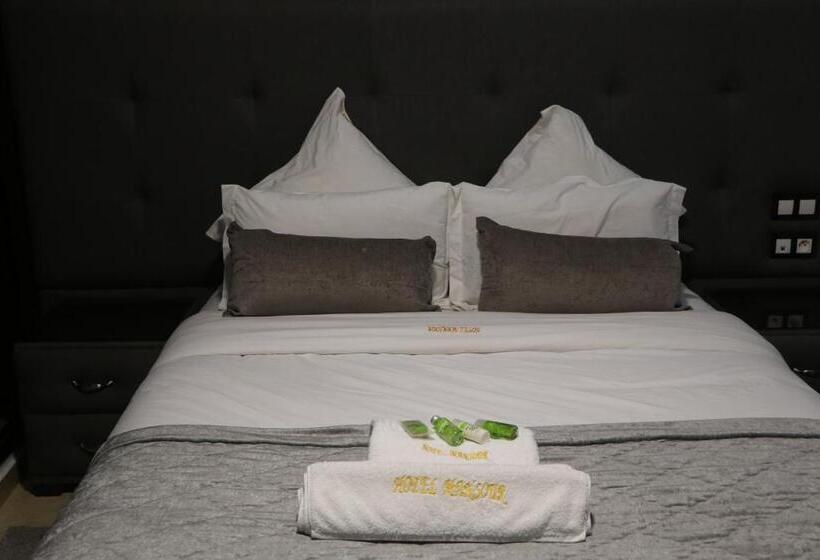 غرفة قياسية, Mansour