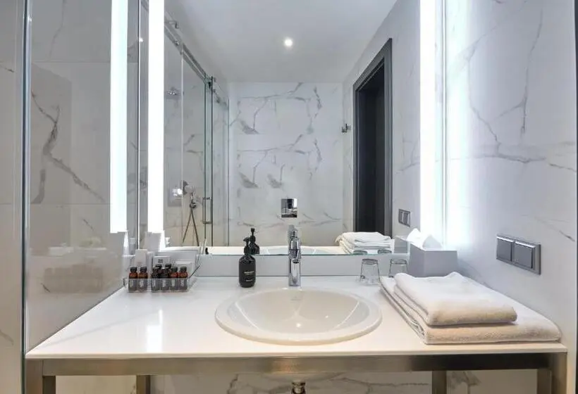 Superior-sviitti, Sky Loft Hotel Kyiv By Rixwell International