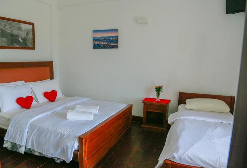 חדר דלוקס לשלושה, Top Venice