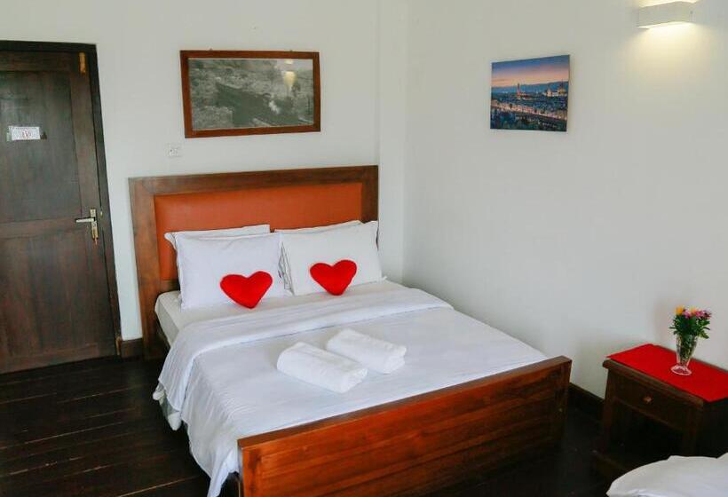 חדר דלוקס לשלושה, Top Venice