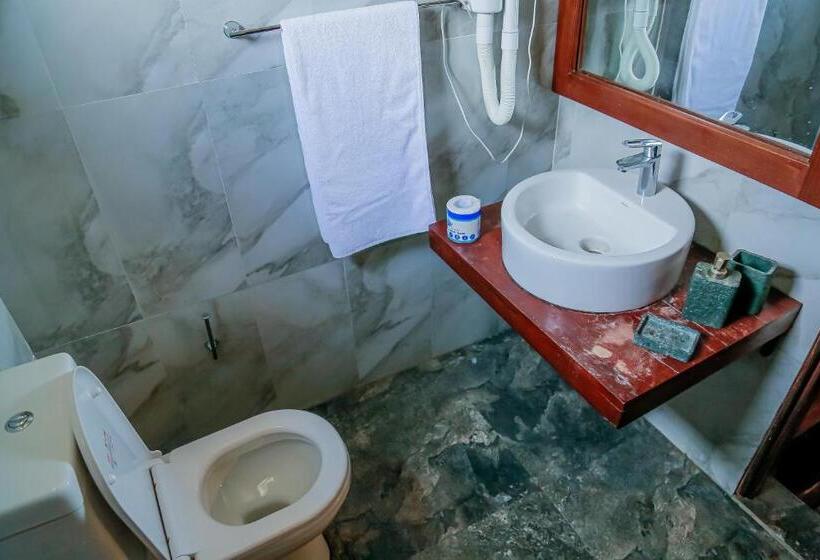 חדר משפחתי, Top Venice