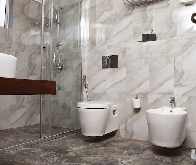 חדר משפחתי, Top Venice