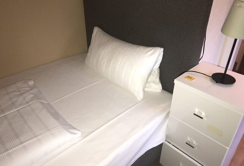 高级单人间, Waldhotel Peter Aufm Berge