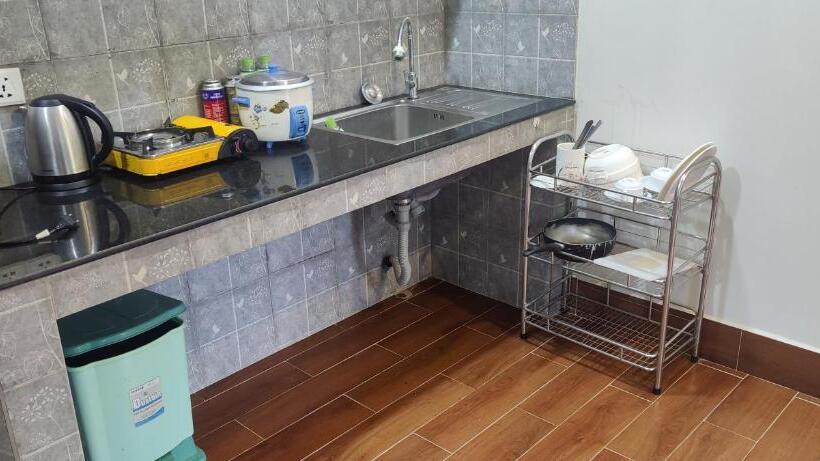 شقة غرفة واحدة, Sanssouci Kep