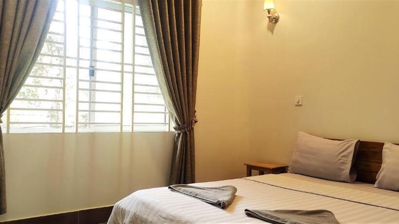 شقة غرفة واحدة, Sanssouci Kep