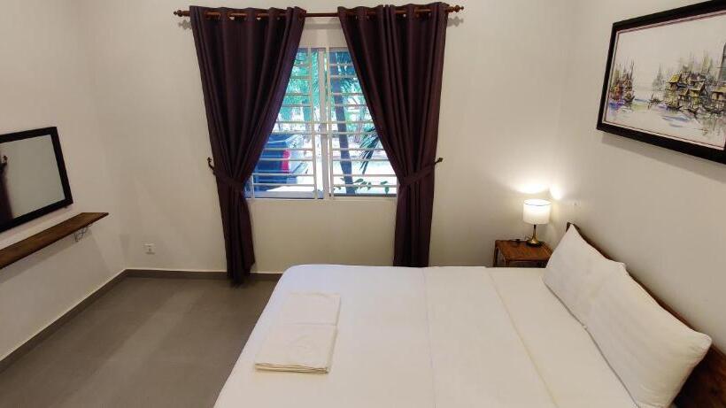 بنجلو قياسى غرفتين نوم, Sanssouci Kep