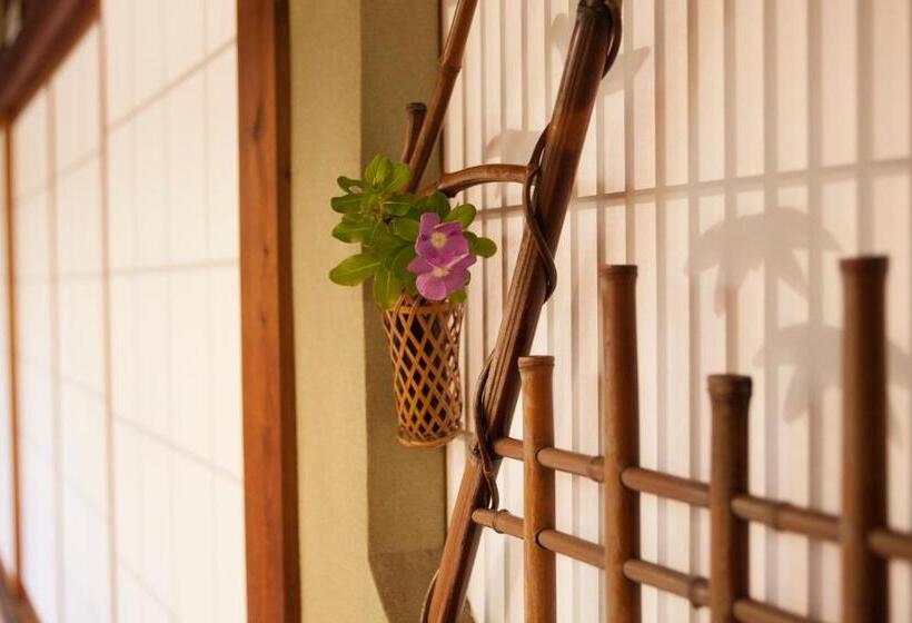 Семейный Номер, Yuuhiken