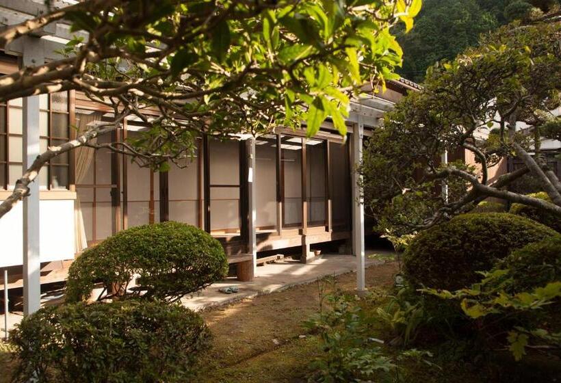 Семейный Номер, Yuuhiken