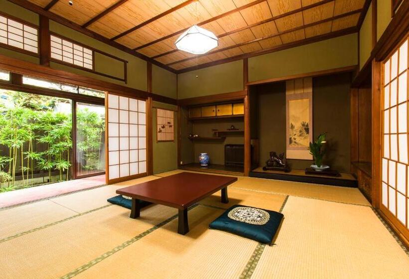 Семейный Номер Вид на Сад, Yuuhiken