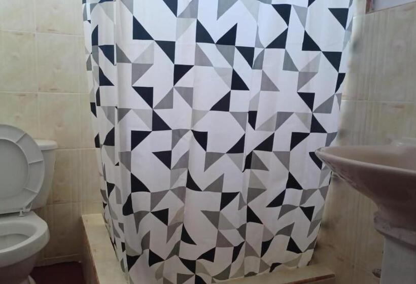 اتاق استاندارد, Drifters@one Mile