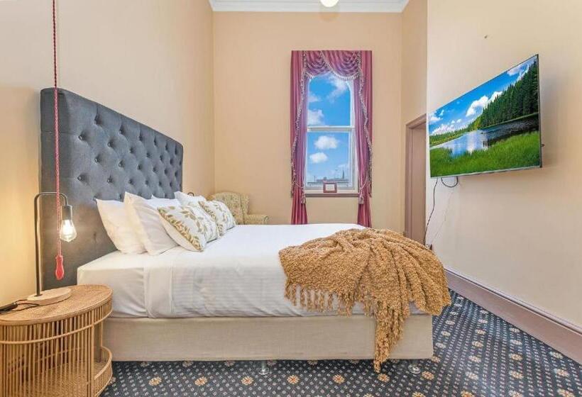 主人套房, Clocktower Suites