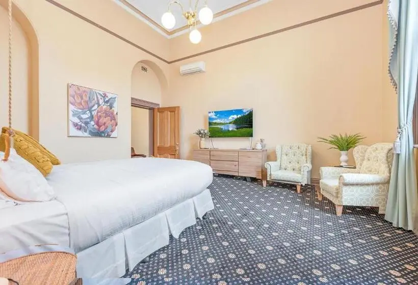 Suite, Clocktower Suites