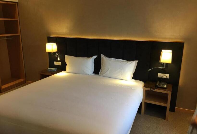 سوییت, Annakhil