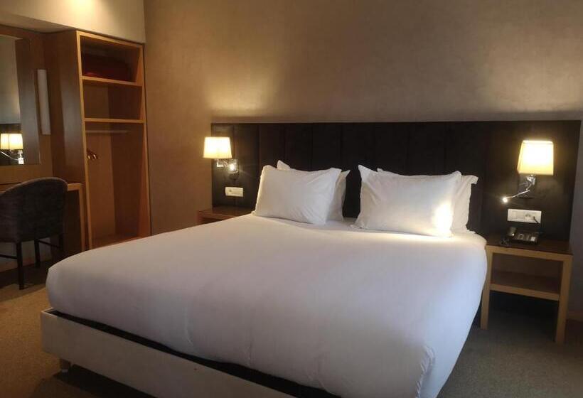 سوییت, Annakhil