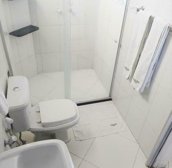 标准单人间, Master