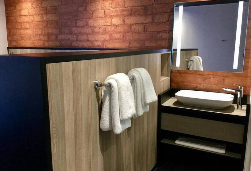 Люкс, Onomo Hotel Durban