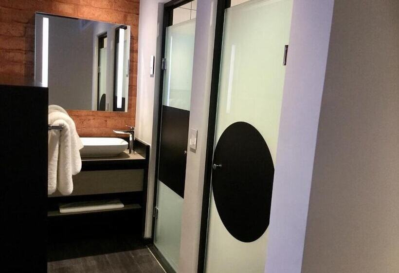 스위트, Onomo Hotel Durban