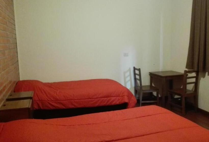 اتاق استاندارد, Piedra Blanca Backpackers Hostel