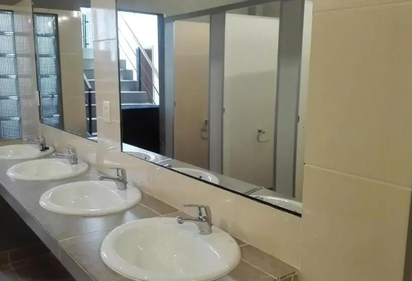 اتاق استاندارد با سرویس بهداشتی مشترک, Piedra Blanca Backpackers Hostel