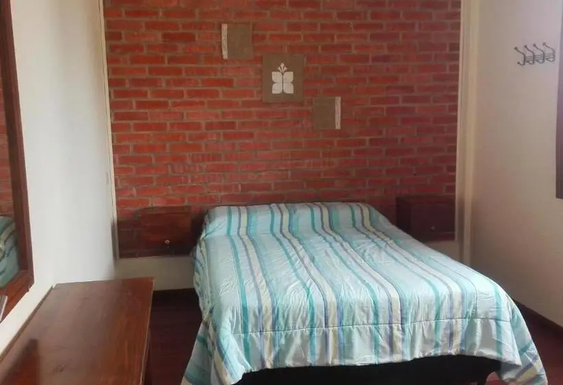 اتاق استاندارد با سرویس بهداشتی مشترک, Piedra Blanca Backpackers Hostel