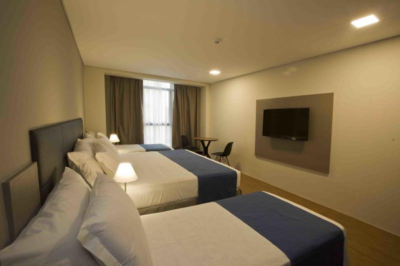 Superior Trippelrum, Fity