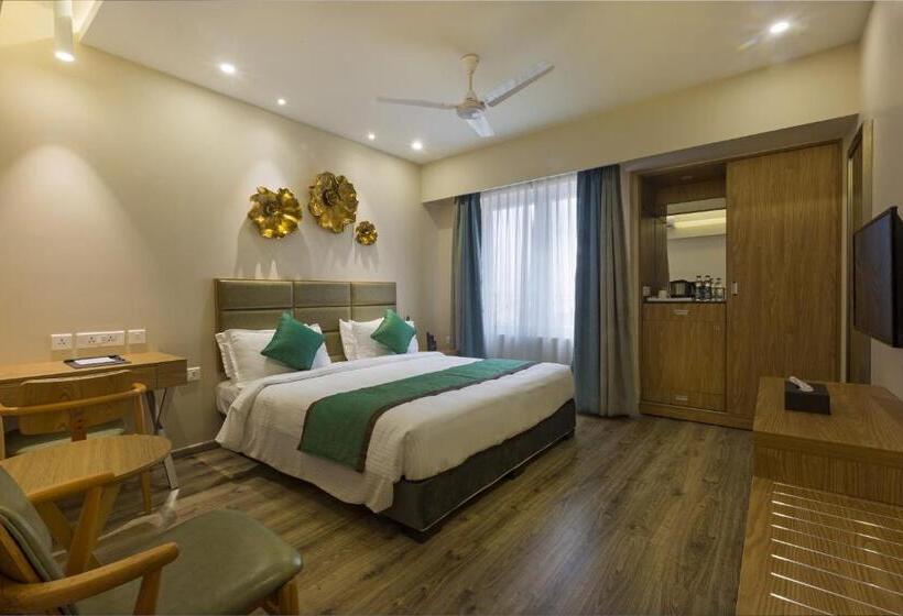 Camera Deluxe, Floressa Randa, Porur