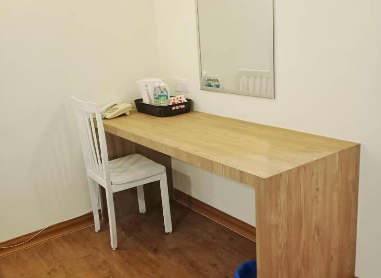 Номер Deluxe, Merilton