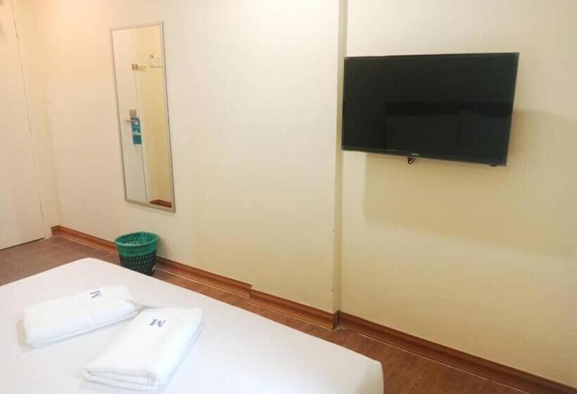 Номер Deluxe, Merilton