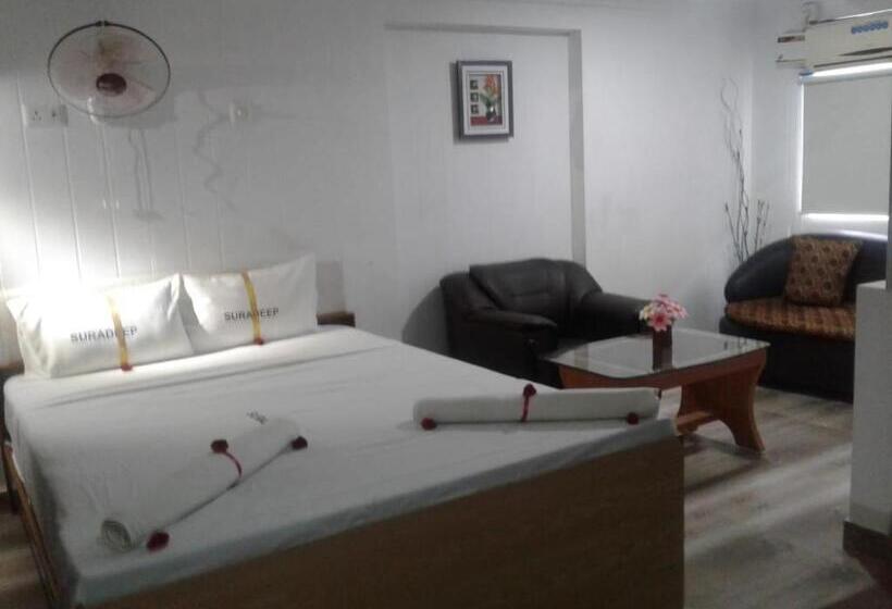 Номер Deluxe, Suradeep Residency