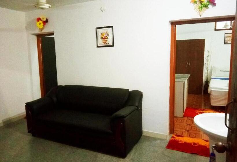 Четырехместный Номер Deluxe, Suradeep Residency