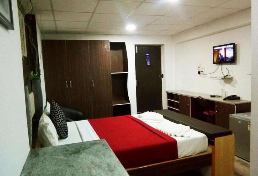 Четырехместный Номер Deluxe, Suradeep Residency